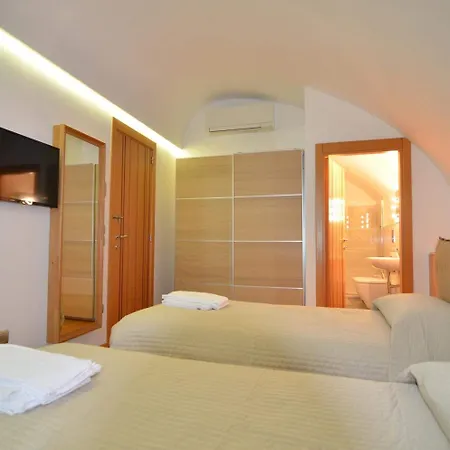 La Strada Parlata Vendégház 4*