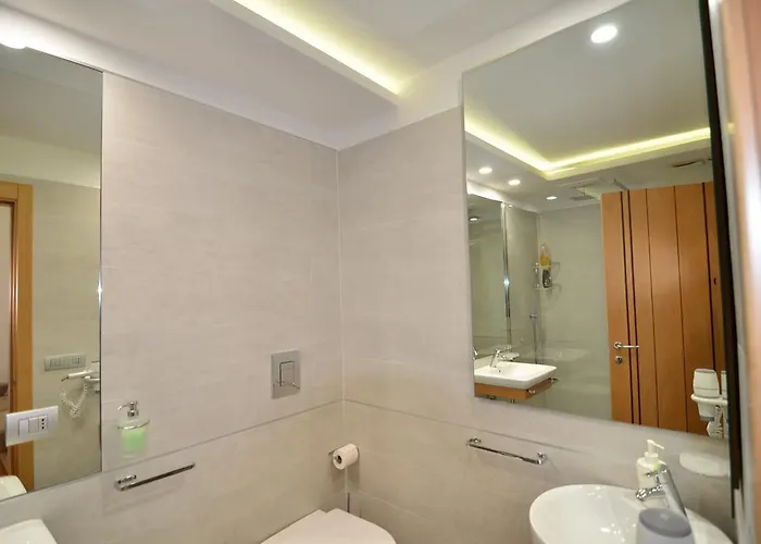 La Strada Parlata 4* Naples