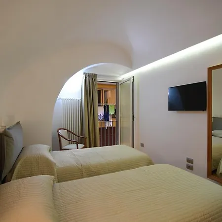 Pensjonat La Strada Parlata 2*